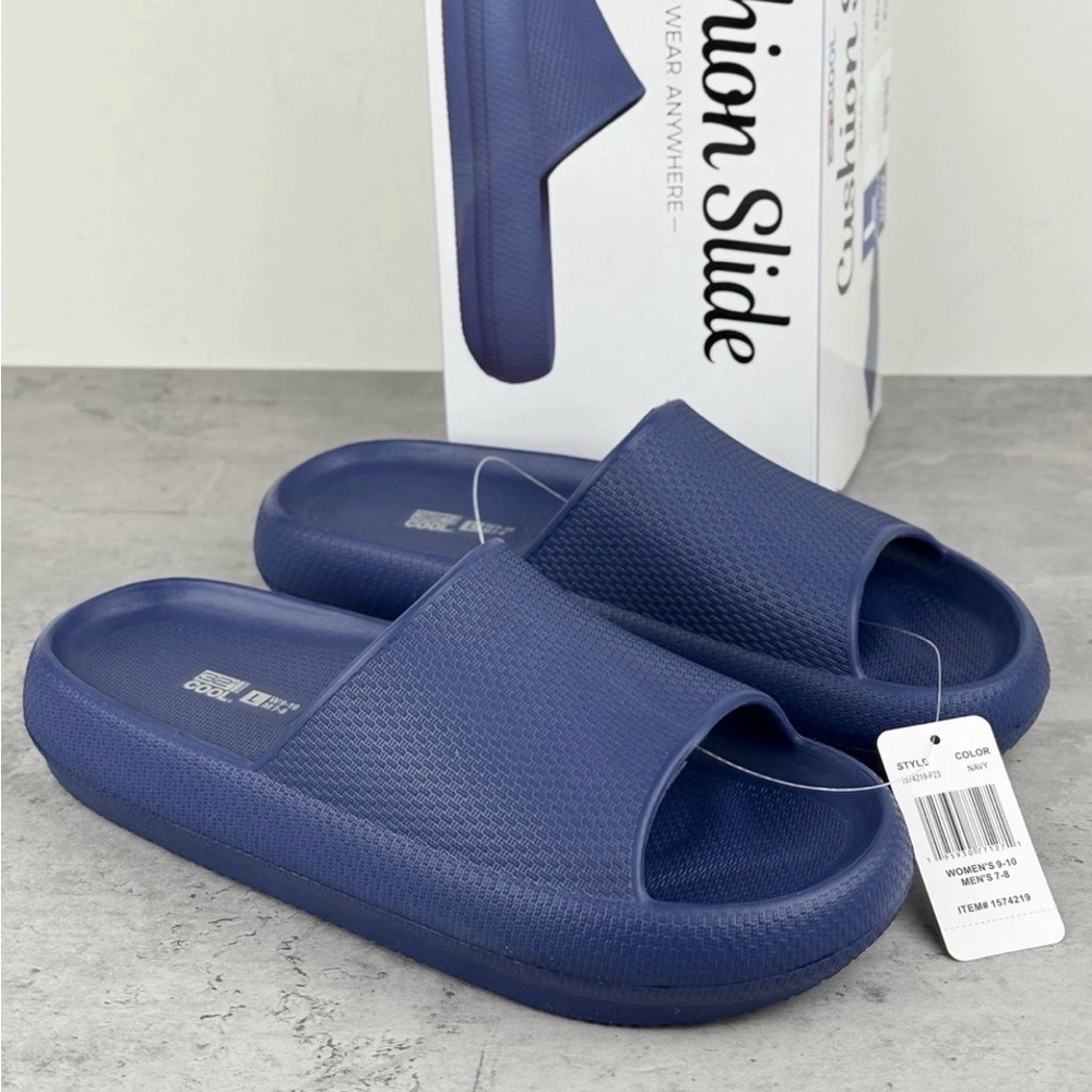 32 Degrees Cool Cushion Slide Sandals Flip flops Blue size Large W 9-10/M 7-8